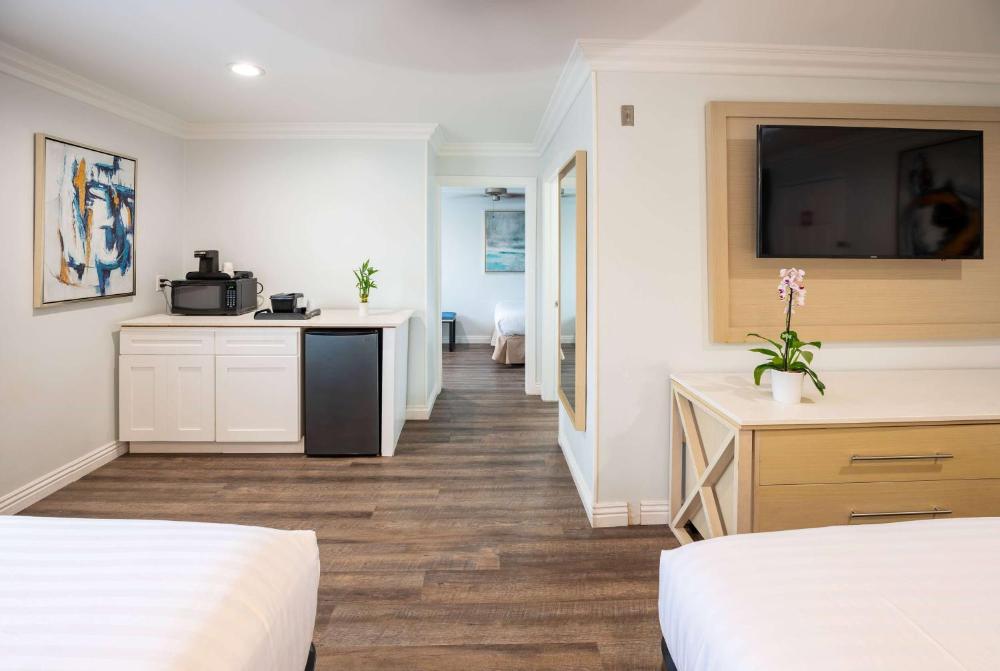 Two Bedroom Suite Non Smoking interior
